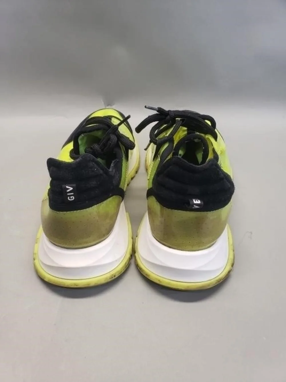 Givenchy Spectre Runner in fluorescent yellow, size 9